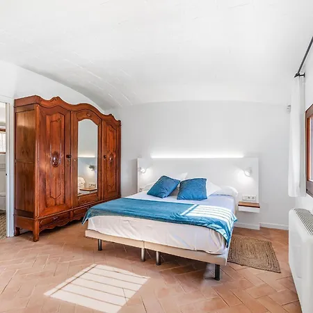 Holiday home Charming Near